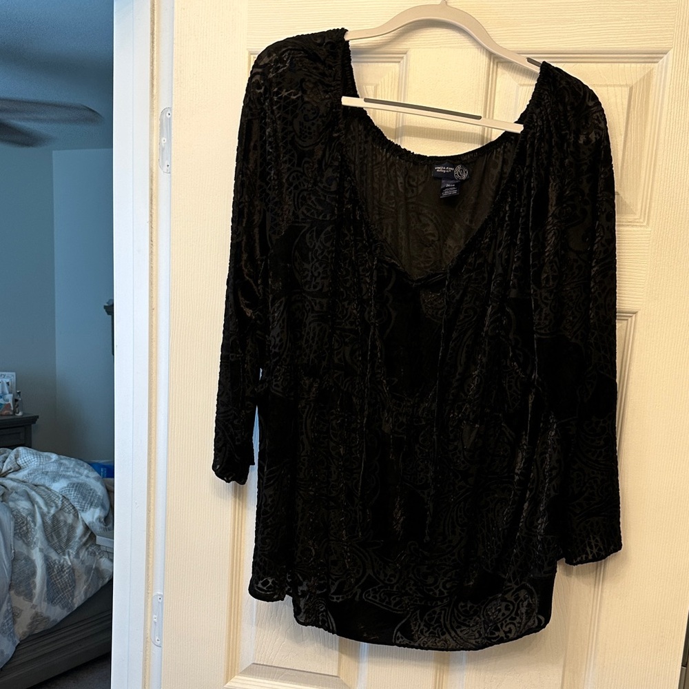 Chic Black Velvet Women's Blouse